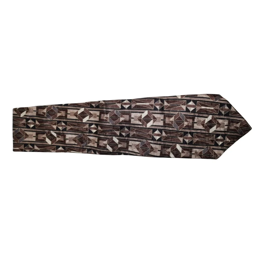 km‎ milan tie